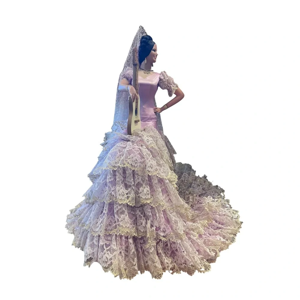 Vintage Marin Chiclana Spanish Flamenco Doll Purple Lace Dress Mantilla Guitar